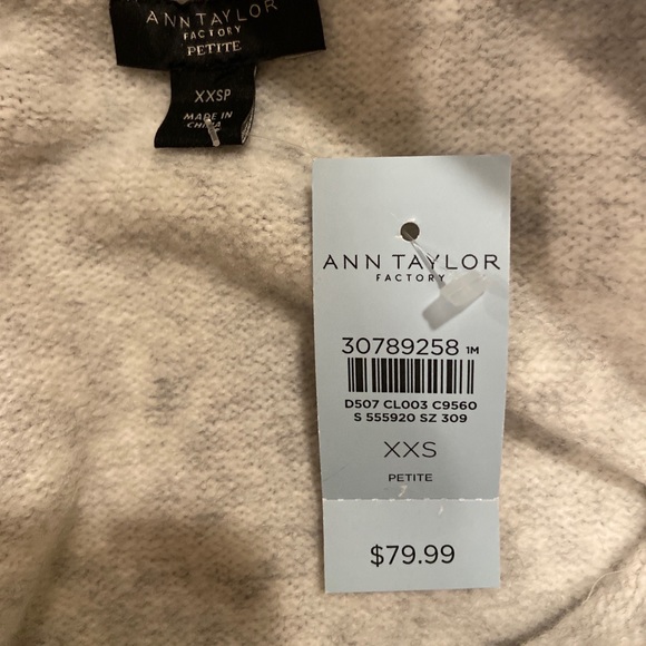 NWT Ann Taylor Sweater - Picture 2 of 3